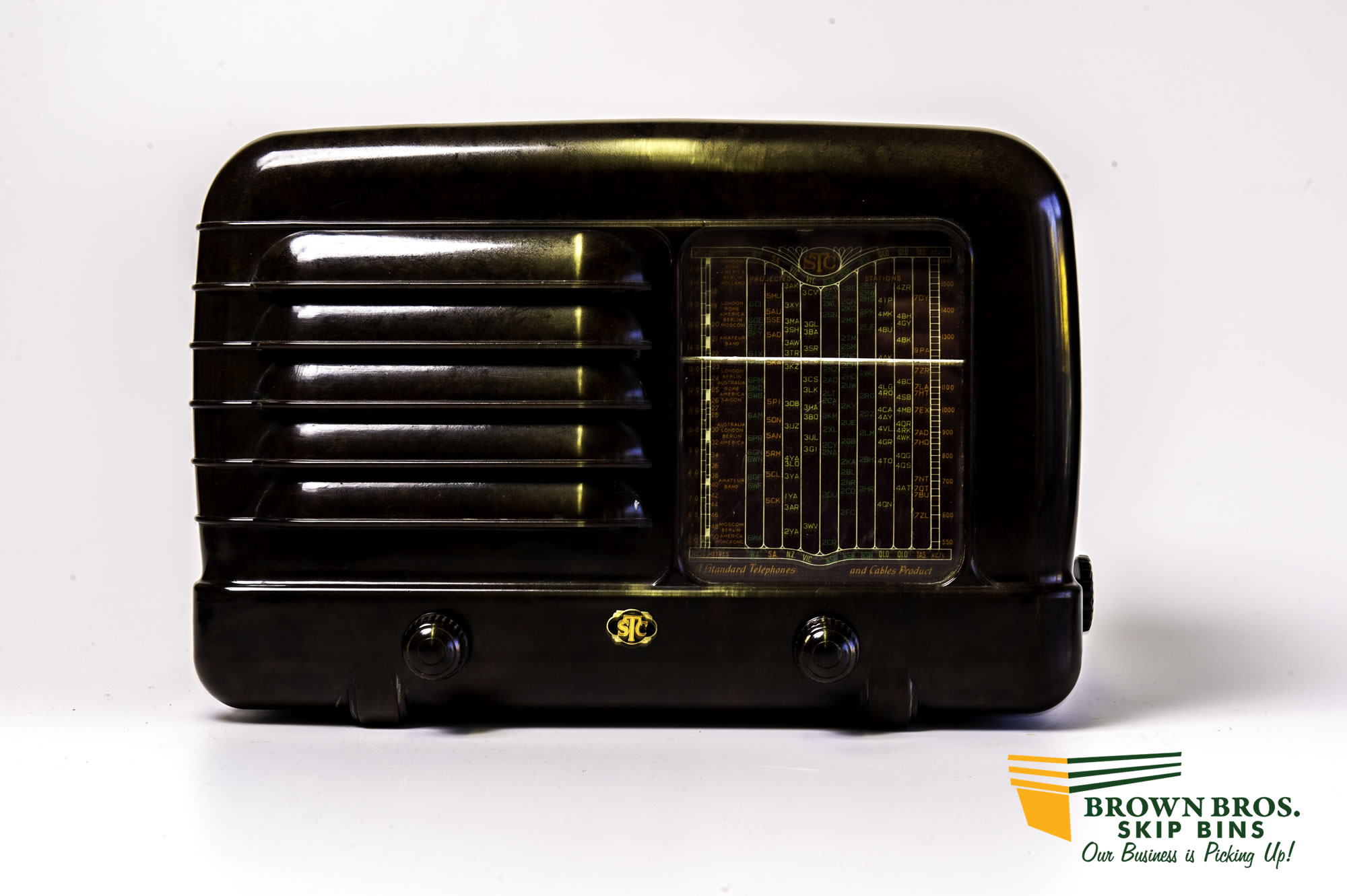 Antique Bakelite Radio